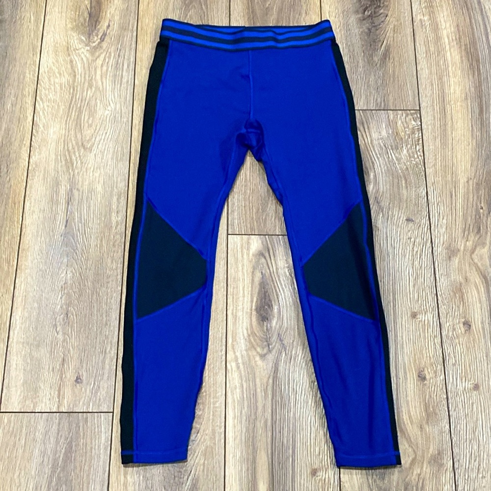 GAP FIT Blue Black Blackout Technology Color block Cropped Leggings MEDI…